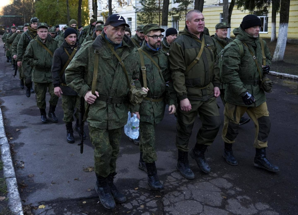 Venäjän asevoimiin värvättyjä miehiä Moskovassa lokakuussa 2022.