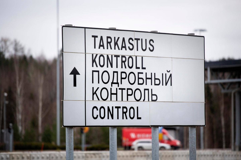 Venäjän kilvissä olevia autoja ei voi poistaa maasta itärajan kautta, sillä rajanylitypaikat ovat suljettuina 14. huhtikuuta saakka.
