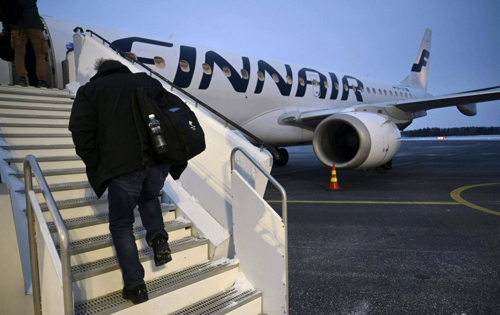 Finnairin viestintäjohtaja Päivyt Tallqvistin Kauppalehdelle kertoman mukaan on vielä liian aikaista arvioida, vaikuttaako tilanne yhtiön lentoliikenteeseen. Arkistokuva Kuusamon lentokentältä.