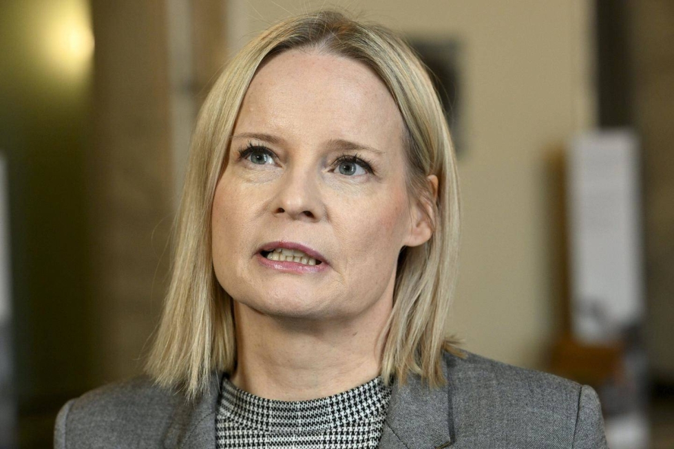 Perussuomalaisten puheenjohtaja, valtiovarainministeri Riikka Purra kertoo MTV:lle, ettei Teuvo Hakkarainen ole puolueen ehdokkaana kesän europarlamenttivaaleissa.