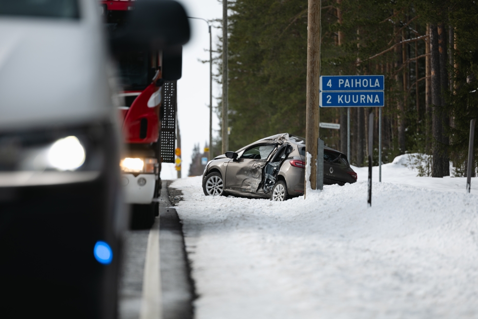 Onnettomuus tapahtui Paiholan risteyksessä Lieksantiellä.
