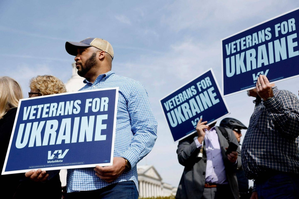 Kongressin edustalla osoitettiin viime viikolla mieltä Ukrainan puolesta. Republikaanien presidenttiehdokas Donald Trump suhtautuu Ukrainan tukemiseen nihkeästi.