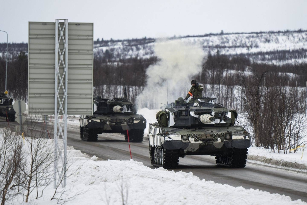 Kuvituskuvassa panssarivaunuja Äkäslompololla Nordic Response 24 -sotaharjoituksessa 9.3.2024.