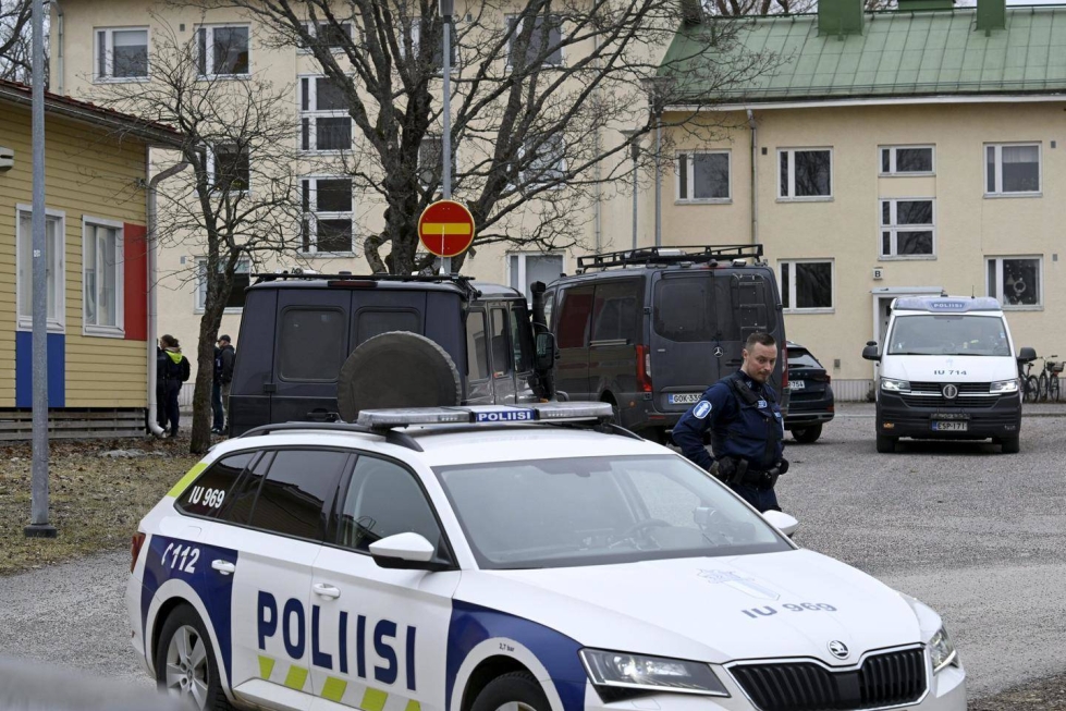 Yksi koululainen kuoli tiistain kouluammuskelussa Vantaalla.