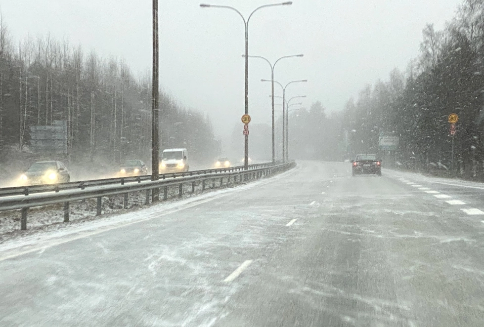 Ajokeli muuttui Pohjois-Karjalassa huonoksi perjantai-iltana. 