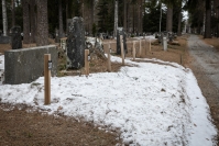 Lapsi haudattiin joukkohautaan vanhempiensa tietämättä Joensuussa vuonna 1979 – muistomerkiltä paljastui yllättävää tietoa