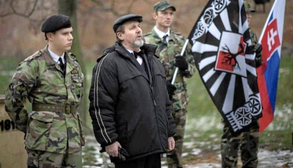 Juraj Cintula näyttäytyi Venäjä-mielisen sotilasjärjestön riveissä viime vuosikymmenellä.