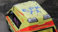 Henkilöauto pyörähti rajusti ulos tieltä Tohmajärvellä – Kaksi ihmistä keskussairaalaan