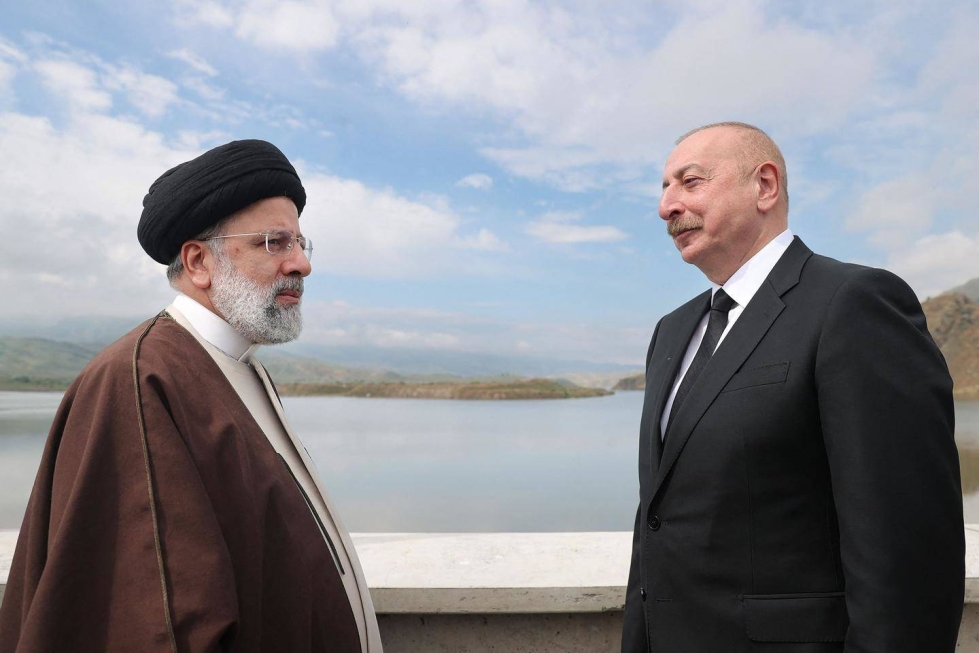 Iranin presidentti Ebrahim Raisi ja Azerbaidzhanin presidentti Ilham Alijev kuvattiin sunnuntaina maiden välisellä Aras-joella, jonne valmistui kolmas maiden yhteinen sähkön tuotantoon tarkoitettu pato.