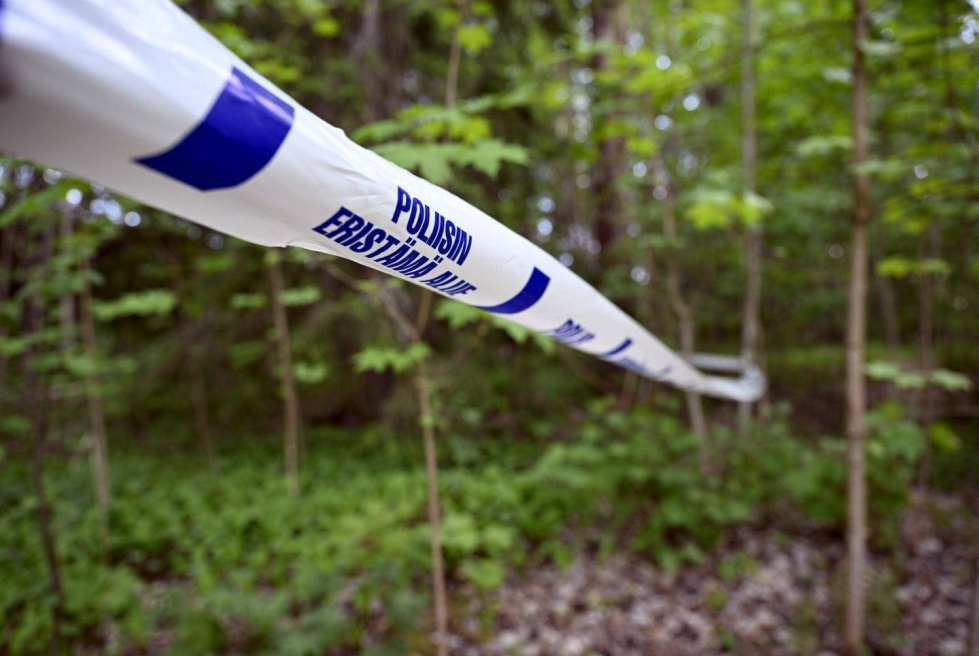 15-vuotias tyttö löytyi lauantaiaamuna kuolleena metsästä Valkeakoskella.