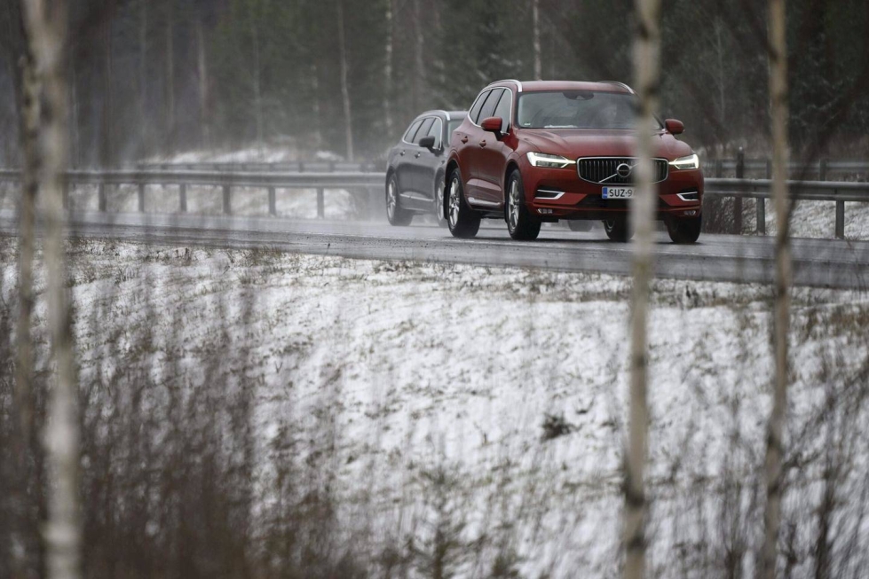 Varoitus huonosta ajokelistä on annettu Kainuuseen, Savon ja Karjalan yhteensä neljään maakuntaan sekä Kymenlaaksoon. 
