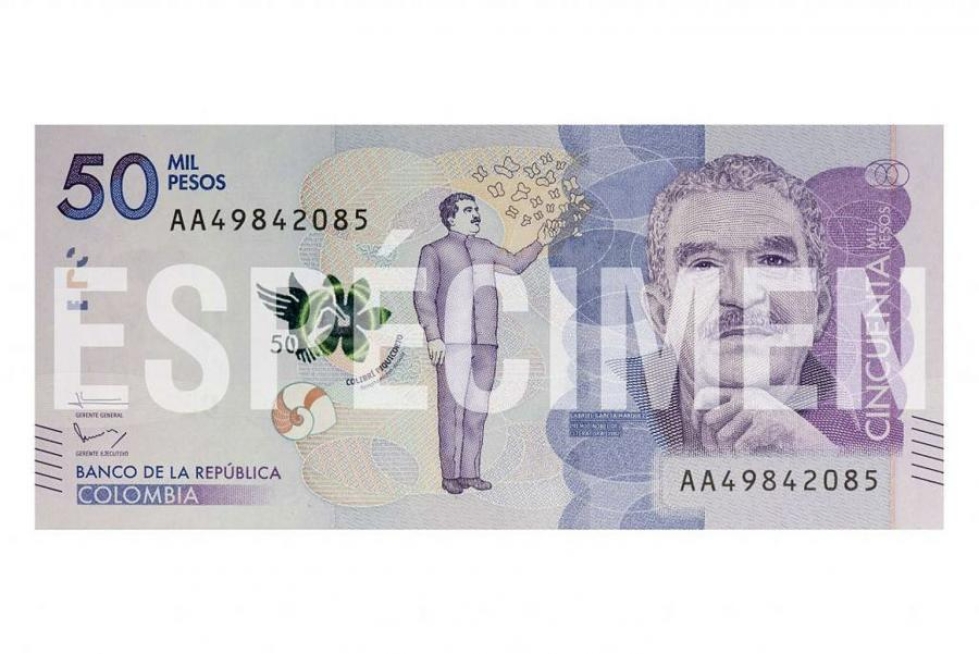 Kirjailija Gabriel Garcia Marquezin kuva komeilee jatkossa Kolumbian 50 000 peson setelissä. LEHTIKUVA/AFP