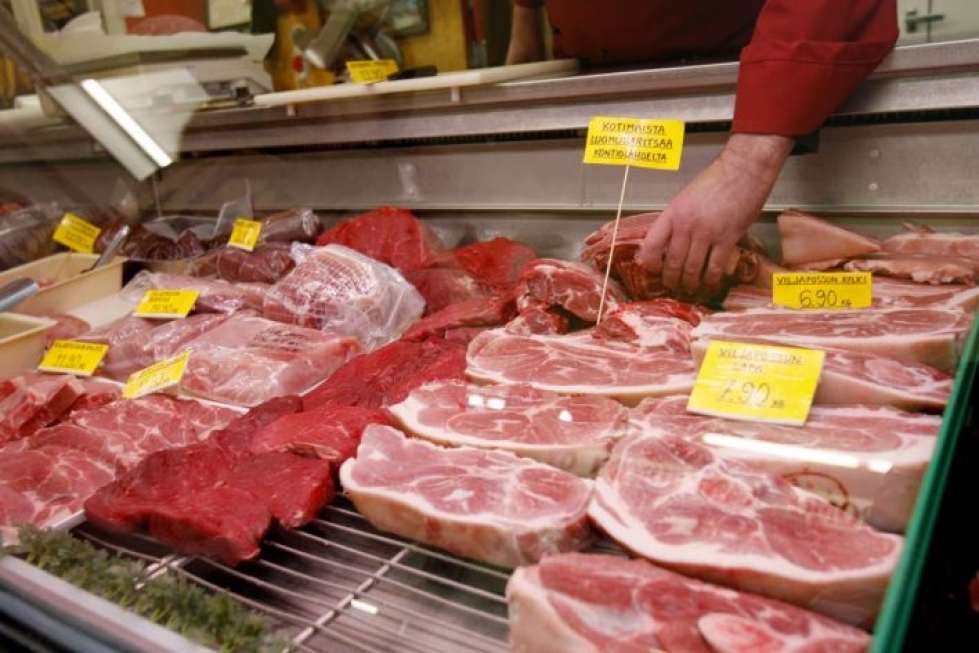 Ostoskorin hiilijalanjäljessä lihan painoarvo on suuri. Eroa on myös lihalajikkeilla. Naudanlihan hiilijalanjälki on suurin.