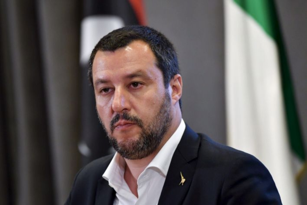 Matteo Salvinin mukaan Italian vastaanottokeskuksista on häipynyt yli 50 siirtolaista.  LEHTIKUVA/AFP