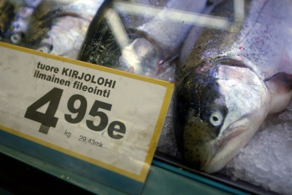 Eniten kotimaisista kaloista kulutettiin kirjolohta. LEHTIKUVA / Ville Myllynen