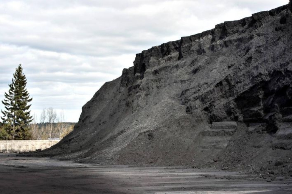 Päästöoikeuden hinnannousu kurittaa etenkin kivihiiltä käyttäviä laitoksia.
