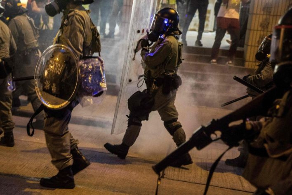Hongkongin mielenosoitukset ovat muuttuneet viimeisten viikkojen aikana yhä väkivaltaisemmiksi. LEHTIKUVA/AFP