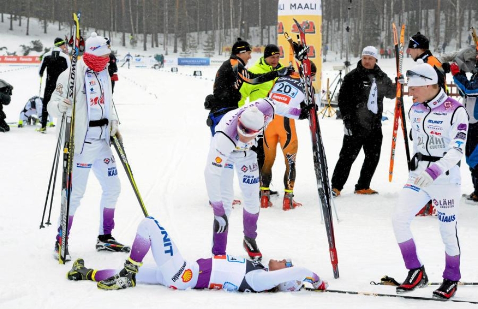 Vuokatti Ski Team Kainuun Mikko Koutaniemi ankkuroi joukkueensa pronssille SM-viestissä.