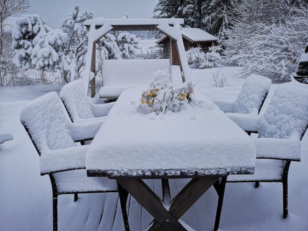 Juuassa lunta on Ilmatieteen laitoksen mukaan jo 15 senttiä. Lukijan kuva: Heikki Turunen