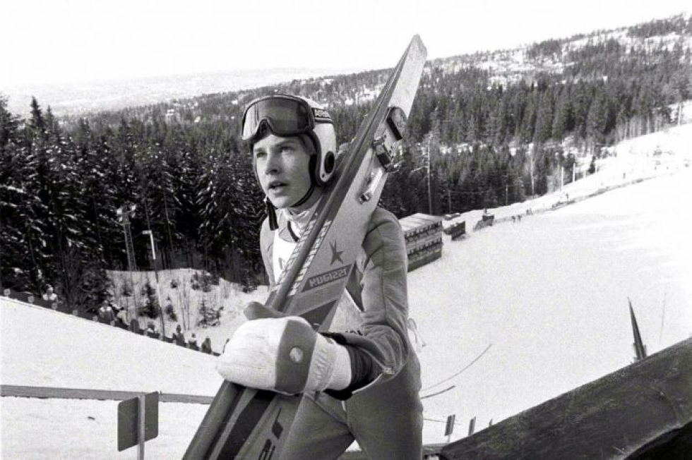 Kuva Matti Nykäsestä Oslon Holmenkollenin kisoista vuodelta 1981.