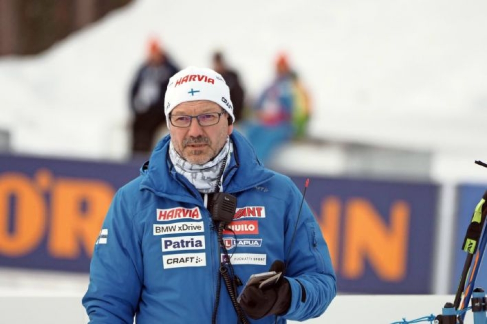 Suomen ampumahiihtäjiä kaksi vuotta valmentanut Antti Leppävuori siirtyy syrjään.