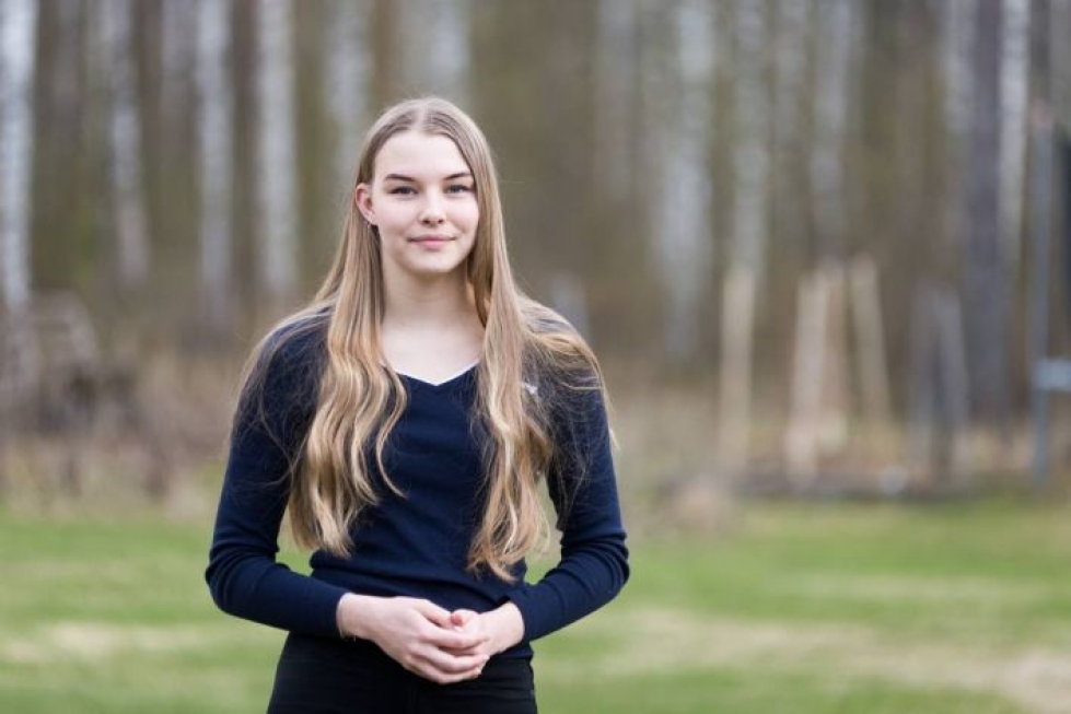 Julia Andersson, 17, aloitti kesätyöhaun jo vuoden alussa.