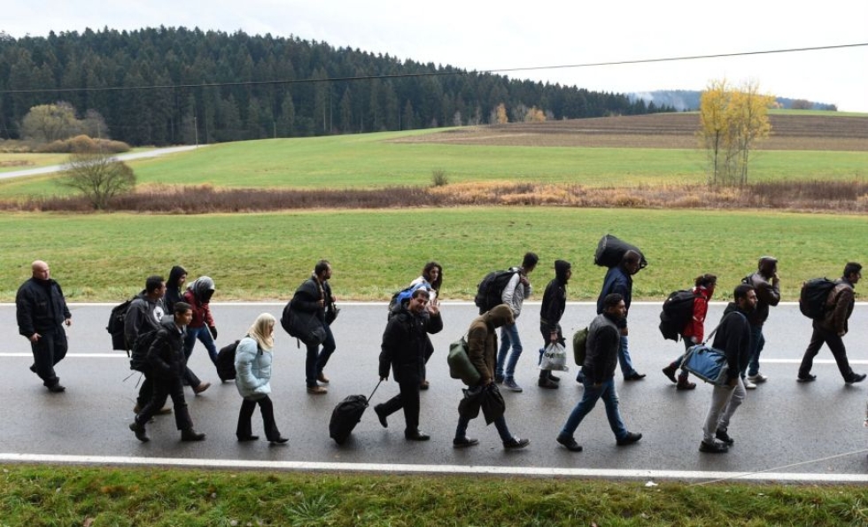 Itävallan puolelta pyrki Saksaan enimmillään jopa yli 10 000 turvapaikanhakijaa päivittäin. LEHTIKUVA/AFP