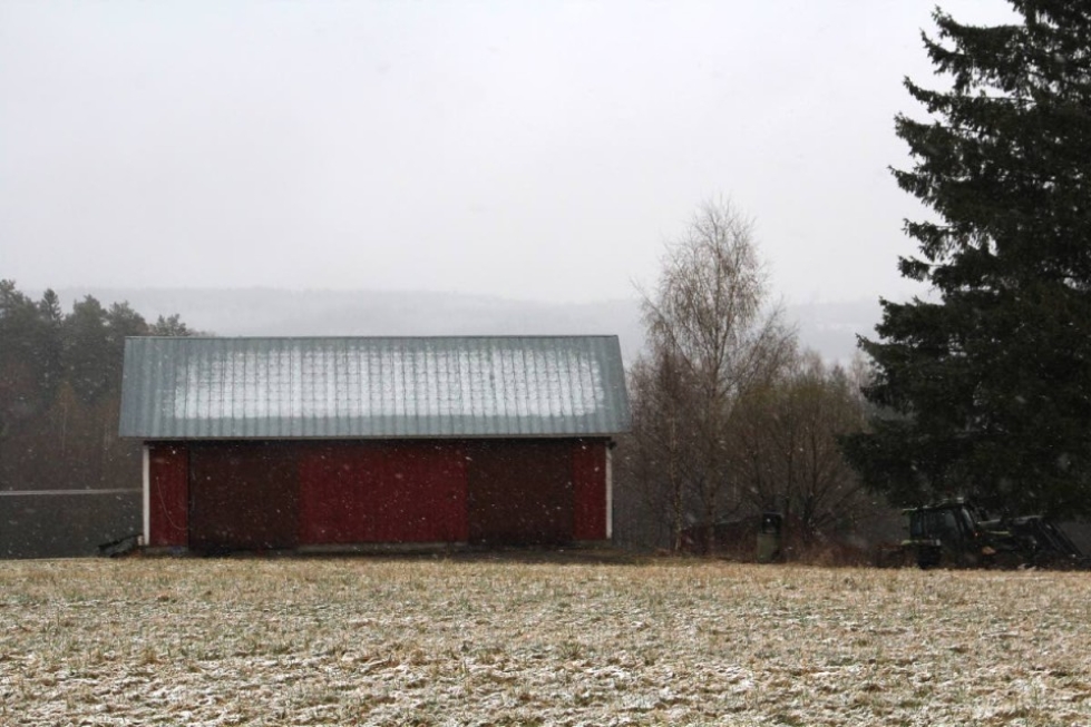Huhtikuussa sateet jäivät vähiin, mutta takatalvi värjäsi maisemaa valkeaksi Kiteellä aivan tämän kuun alussa.