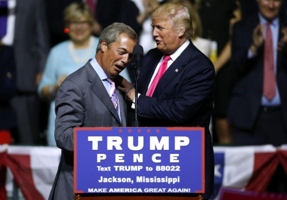 Britannian itsenäisyyspuolueen Ukipin voimahahmo Nigel Farage ja Yhdysvaltain tuleva presidentti Donald Trump tapasivat Trumpin vaalitilaisuudessa Yhdysvalloissa elokuussa. LEHTIKUVA/AFP