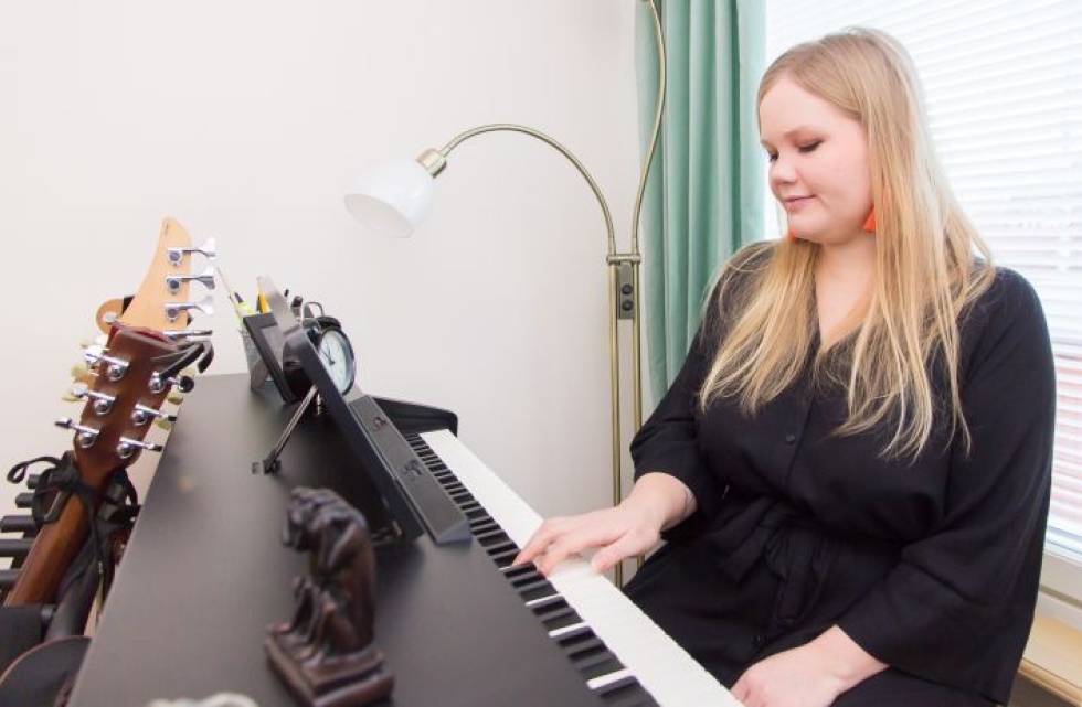 – Laulaminen on leikkiä, mahdollisuus heittäytyä ja pitää hauskaa, kuvailee laulunopettaja Ida-Meri Havukainen.