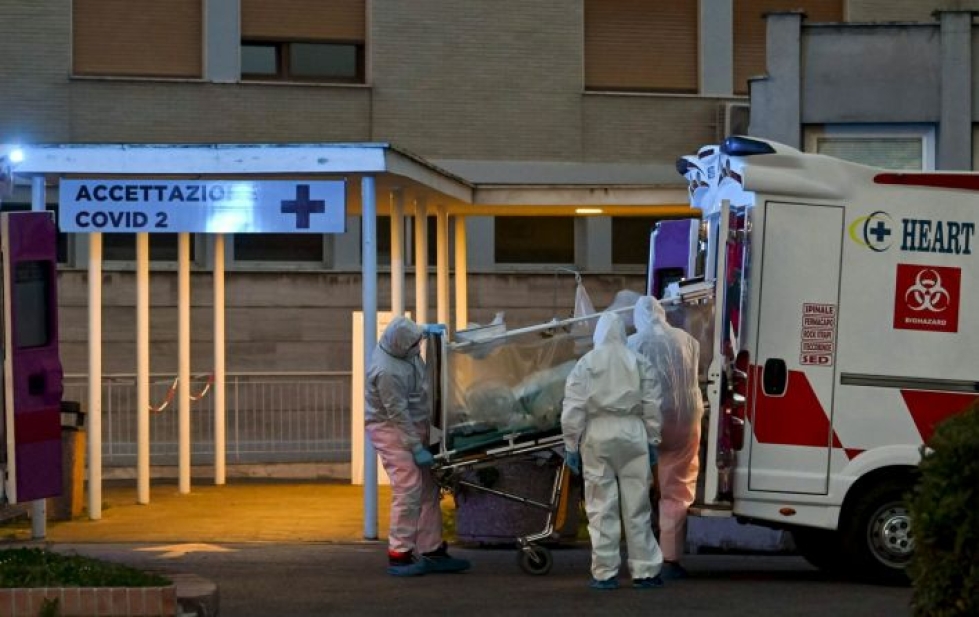 Kaikkiaan Italiassa koronavirukseen on tähän mennessä kuollut lähes 5 000 ihmistä. LEHTIKUVA / AFP