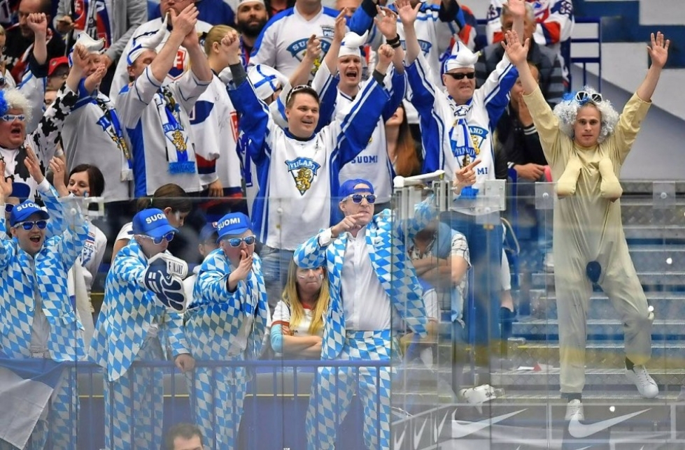 Suomalaisfanit olivat vauhdissa Slovakia-ottelussa.