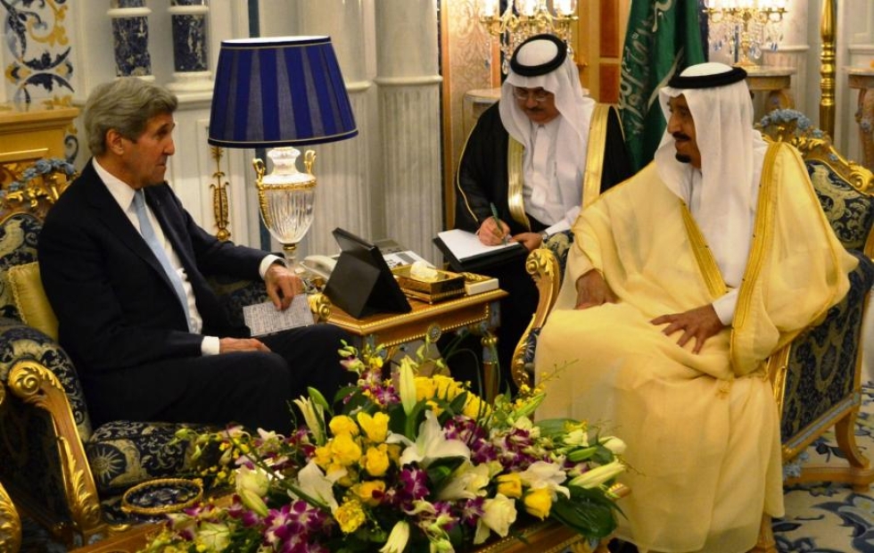 Yhdysvaltain ulkoministeri John Kerry tapasi Saudi-Arabian kuninkaan Salman Bin Abdulaziz al-Saudin osana Syyrian rauhanponnisteluja. LEHTIKUVA/AFP
