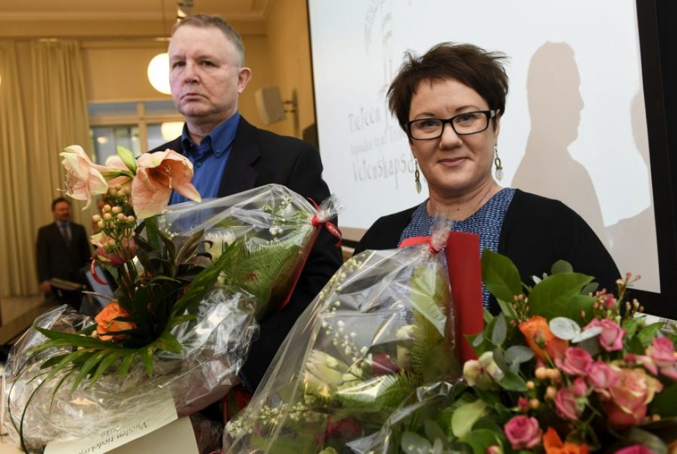Kirjan kirjoittajat ovat sosiologian tutkija Marjo Laitala ja sosiologian professori Vesa Puuronen. LEHTIKUVA / Vesa Moilanen