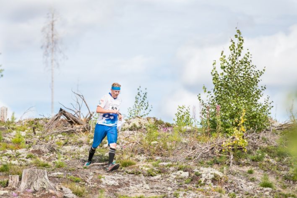 Kontiolahden Urheilijat voitti H190-sarjan, jossa kolmen suunnistajan yhteisiän pitää olla vähintään 190 vuotta. Ensimmäisellä osuudella KontU:n viestiä vei Seppo Turpeinen.