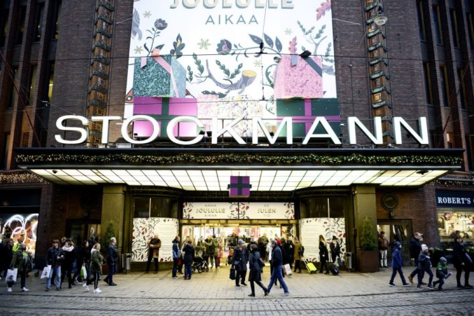 Stockmannin tavaratalon joulukoristeet ja jouluvalot Helsingissä joulukuussa 2018. LEHTIKUVA / AKU HÄYRYNEN