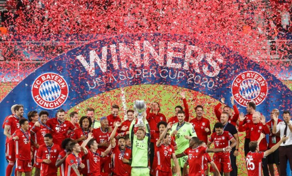 Bayern Münchenin pelaajat juhlivat voittoaan. LEHTIKUVA/AFP