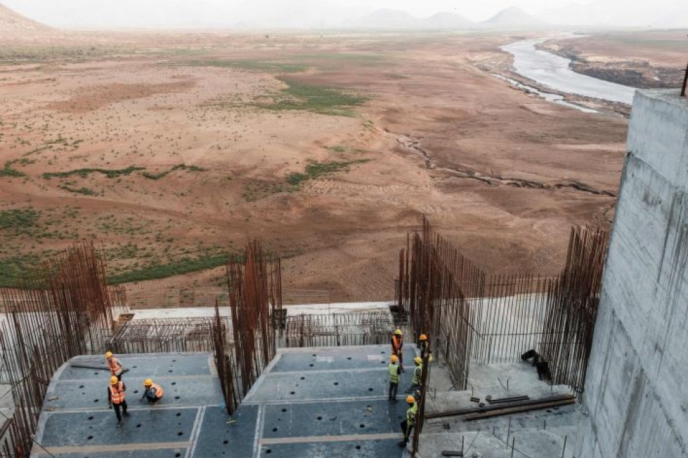 Etiopia on rakennuttamassa Niilille noin neljän miljardin euron arvoista patoa, jonka Egypti pelkää uhkaavan vesivarojaan. Kuva padon rakennustyömaalta joulukuussa 2019. Lehtikuva/AFP