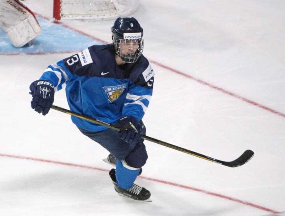 Urho Vaakanainen voitti hiljattain nuorten MM-kultaa maajoukkuepaidassa.