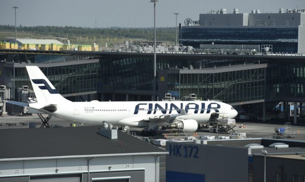 Finnair ei vielä keskiviikkona osannut arvioida, onko ylityö- ja vuoronvaihtokiellolla vaikutuksia joulunajan lentoihin. LEHTIKUVA / MARTTI KAINULAINEN