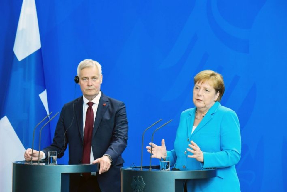 Suomen pääministeri Antti Rinne (sd.) ja Saksan liittokansleri Angela Merkel ovat tavanneet tänään Berliinissä. LEHTIKUVA/AFP