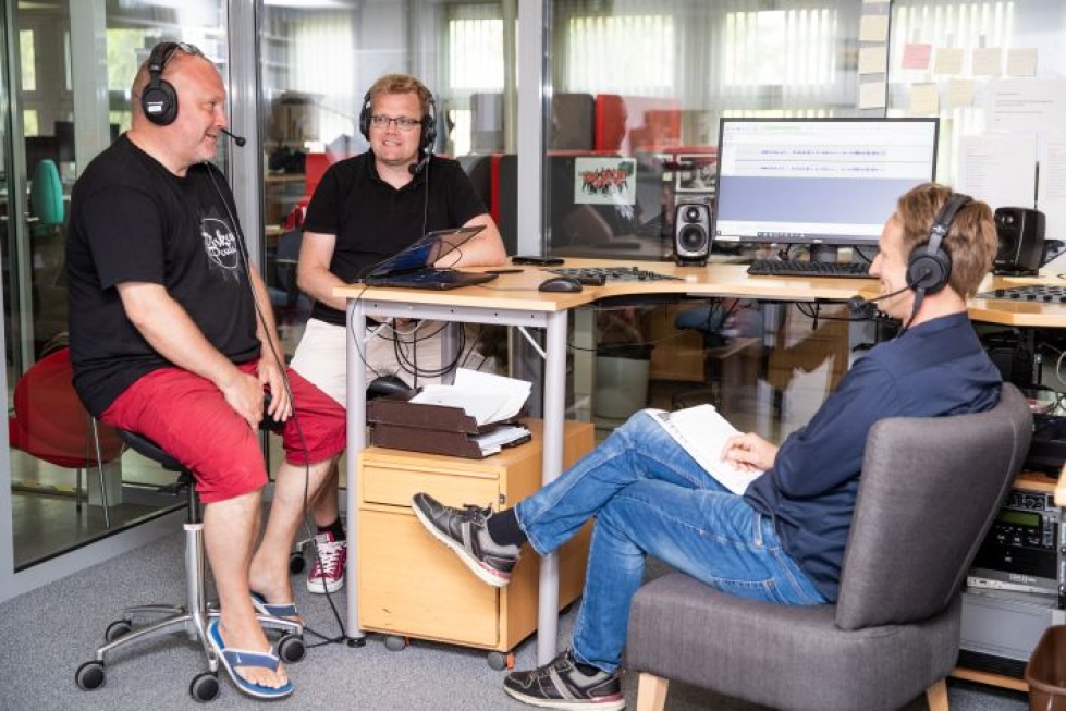 Jarkko Kumpulainen ja Tuomo Lehtinen vierailivat Aitiopaikalla-podcastissa Jarmo Sieviläisen vieraana.