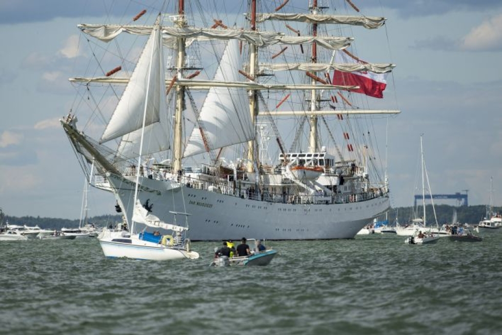 Suurten purjelaivojen Tall Ships Races -tapahtuman Purjeiden paraatia seurattiin Saaristomerellä heinäkuussa 2017. Lehtikuva / Roni Lehti