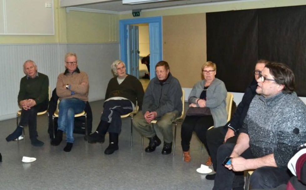 Timo Rekon (oik.) mukaan Vaara-Karjalan kulttuuriyhdistys on vain välikäsi, talon toiminnan tekevät paikalliset ihmiset.