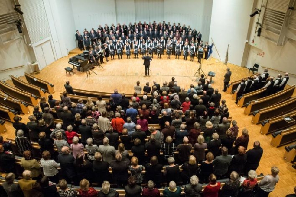 Carelia-salissa on pidetty monenlaisia konsertteja. Kuvassa Pohjois-Karjalan Sulasolin piirin kuorot helmikuussa 2016.