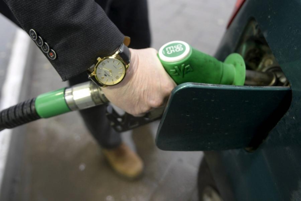 Polttoaineen hinta on kasvanut voimakkaasti viime viikkoina. LEHTIKUVA / Jussi Nukari