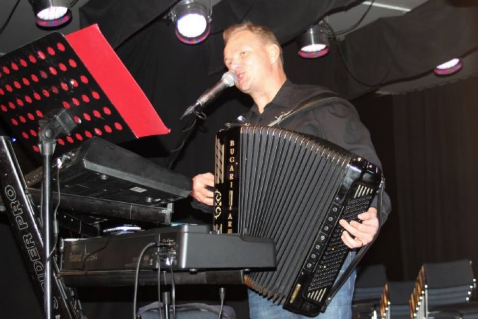 Marko Jolkkonen on pidetty esiintyjä ja Kinahmon loppiaisiltamistakin monelle tuttu.