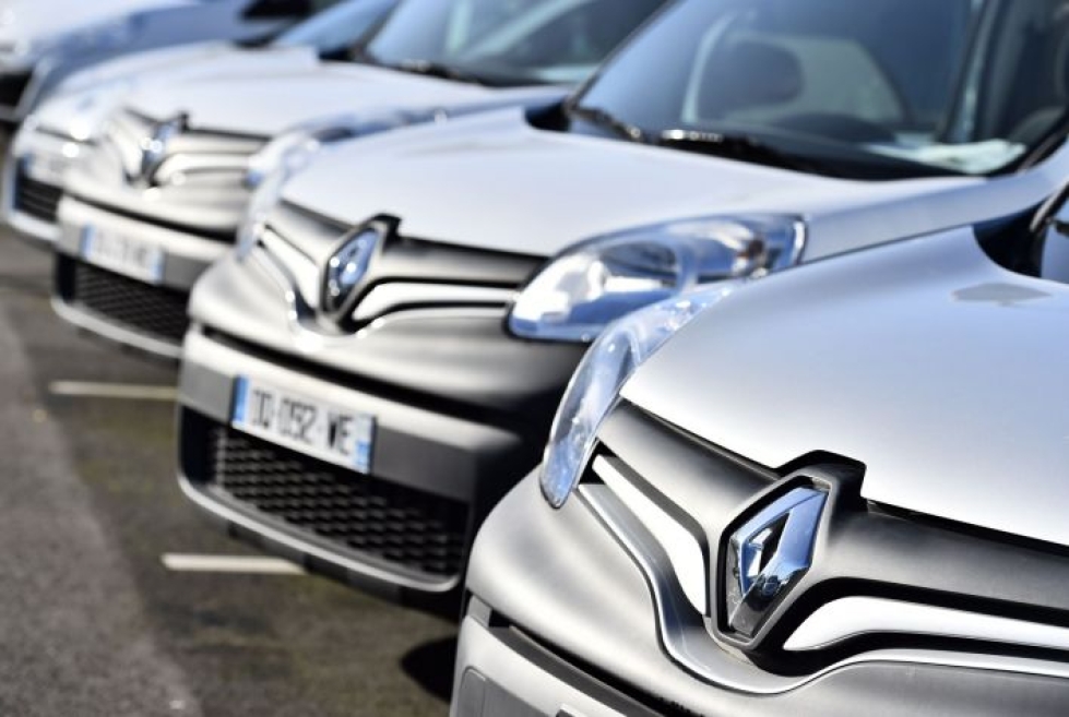 Ranskan valtio on Renaultin suurin omistaja 15 prosentin osuudella, ja Renault omistaa vuorostaan yli 43 prosenttia Nissanista. LEHTIKUVA/AFP