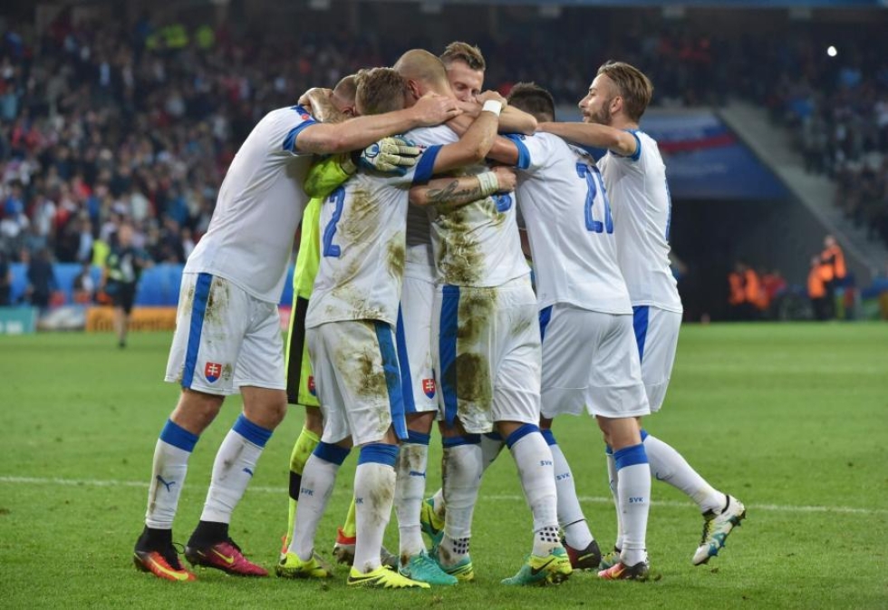Slovakia nousi voitollaan B-lohkon kakkoseksi. LEHTIKUVA/AFP