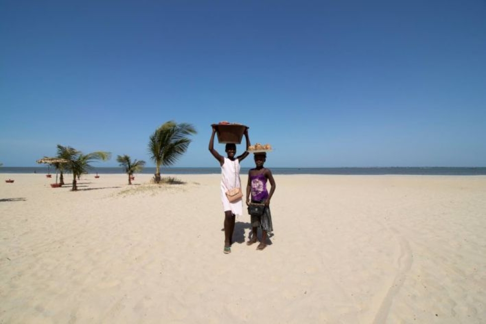 Gambialla on 80 kilometriä rantaviivaa. Hiekkarannoilla riittää tilaa auringonpalvojille.